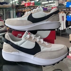 Women’s Nike Waffle Debut Sanddrift Black Size 9.5